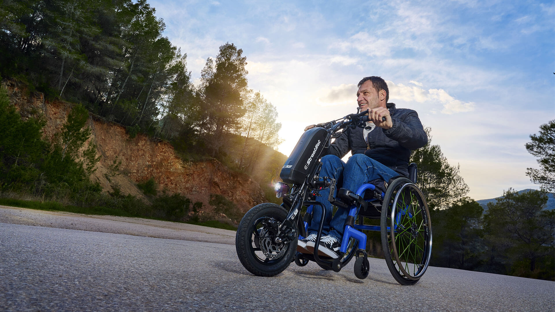 Sunrise Medical broadens the electric pull-device portfolio with the new Empulse StreetJet